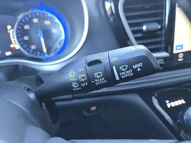 2026 Chrysler Pacifica Select AWD