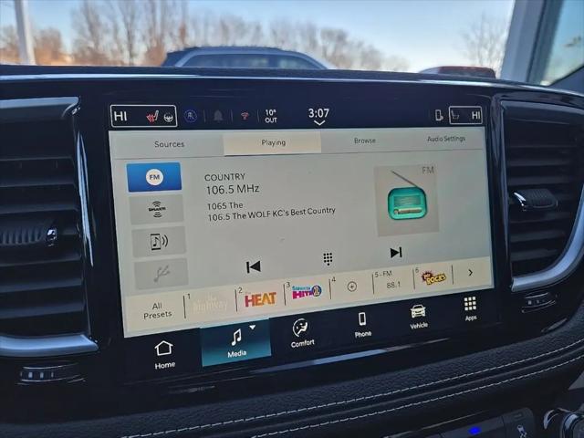 2026 Chrysler Pacifica Select AWD