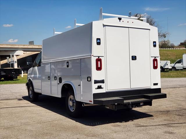 2025 Chevrolet Express Cutaway Work Van