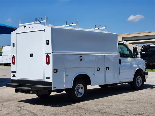 2025 Chevrolet Express Cutaway Work Van
