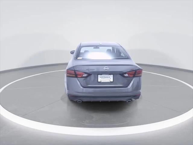 2025 Nissan Altima SR FWD