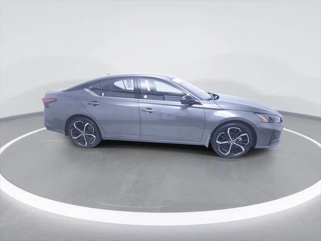 2025 Nissan Altima SR FWD