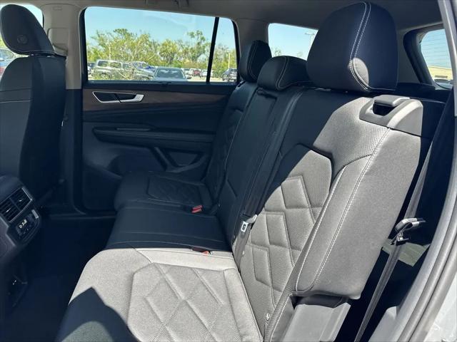 2026 Volkswagen Atlas SE with Technology