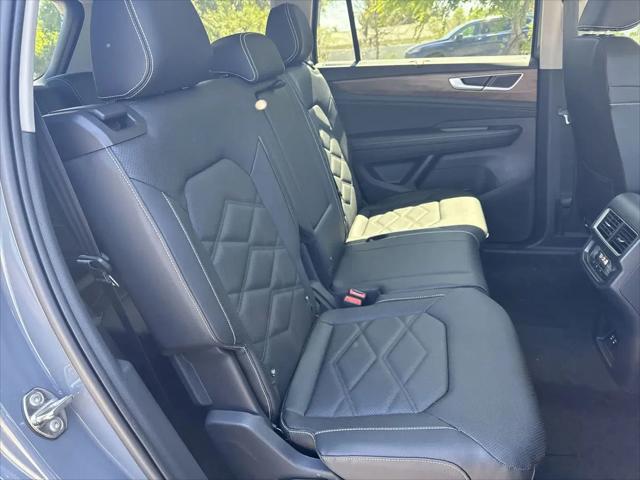 2026 Volkswagen Atlas SE with Technology