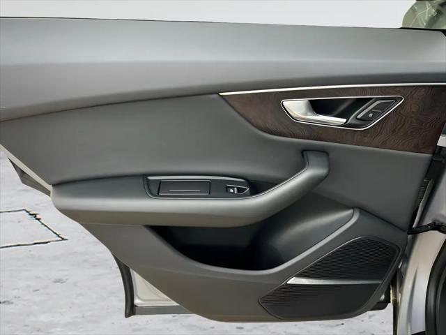 2020 Audi Q8 Premium Plus 55 TFSI quattro Tiptronic