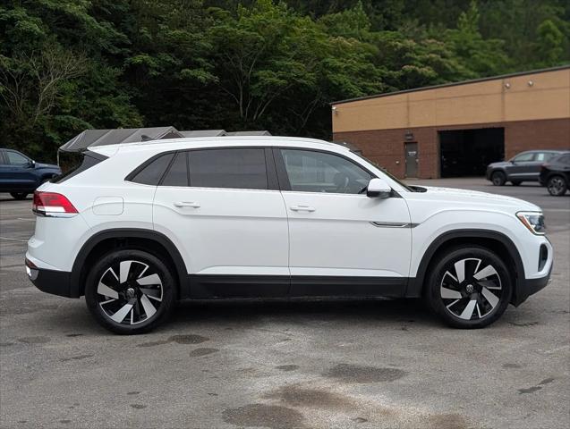 2025 Volkswagen Atlas Cross Sport 2.0T SE w/Technology