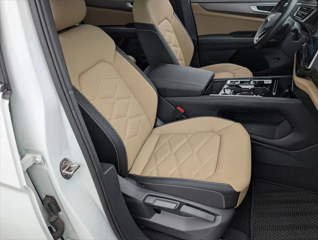 2025 Volkswagen Atlas Cross Sport 2.0T SE w/Technology
