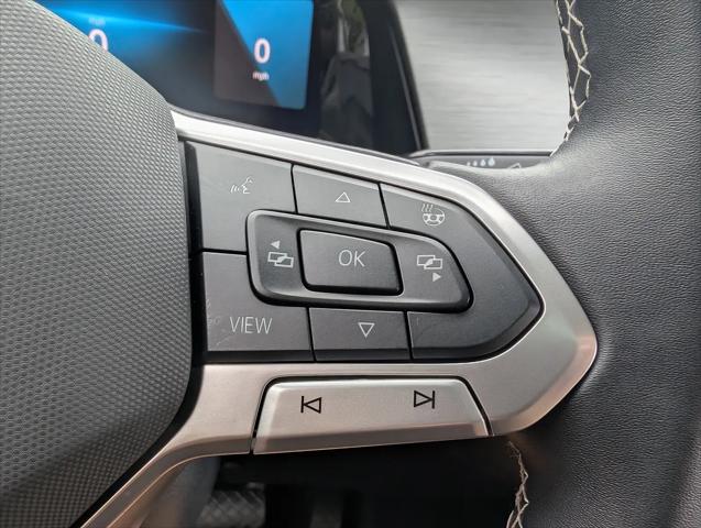 2025 Volkswagen Atlas Cross Sport 2.0T SE w/Technology