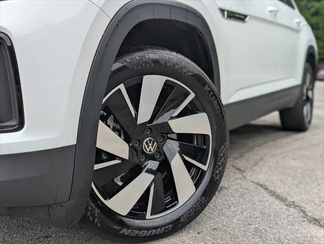 2025 Volkswagen Atlas Cross Sport 2.0T SE w/Technology