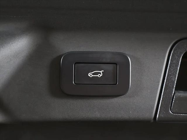 2023 Land Rover Range Rover Velar P340 R-Dynamic S MHEV
