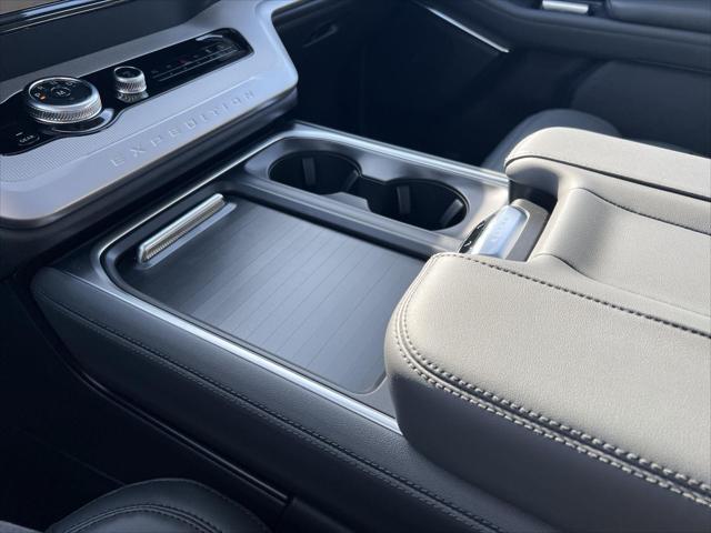 2026 Ford Expedition Max Active MAX
