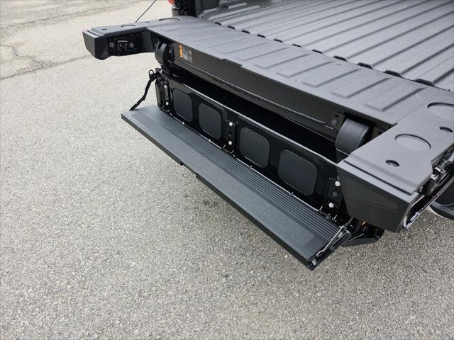 2026 GMC Sierra 1500 Crew Cab, Short Bed, SLT, 4WD