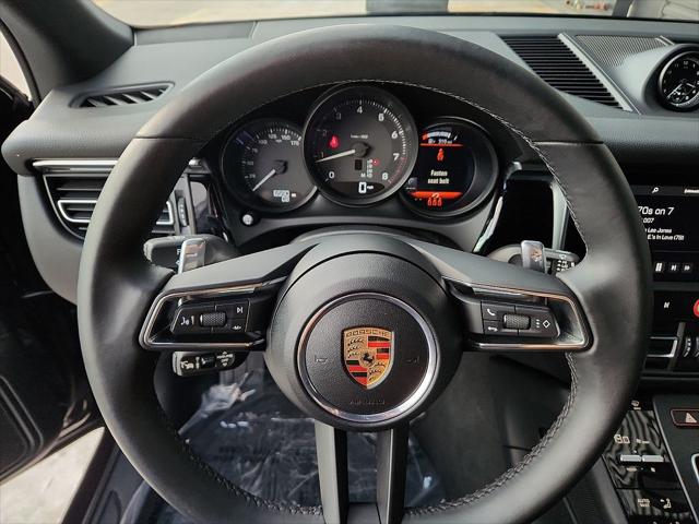 2025 Porsche Macan Unknown