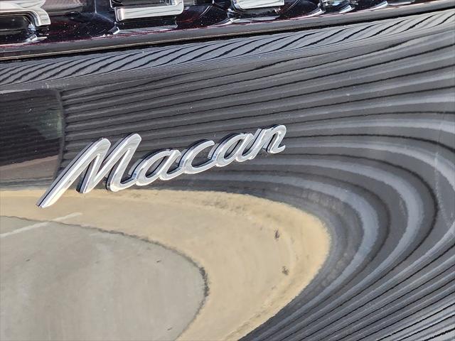2025 Porsche Macan Unknown