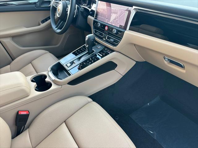 2026 Porsche Macan Unknown