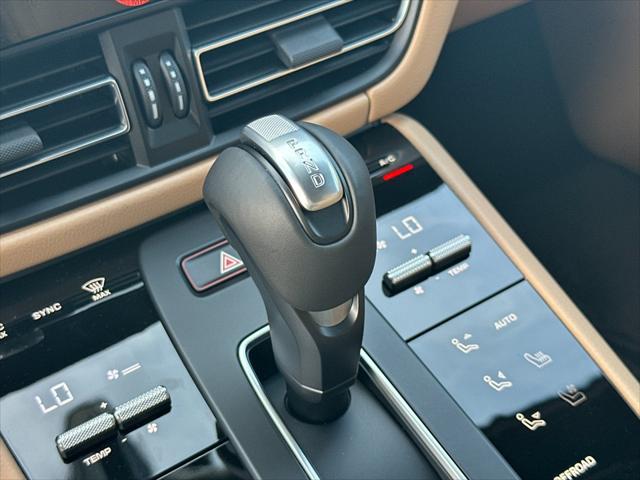 2026 Porsche Macan Unknown