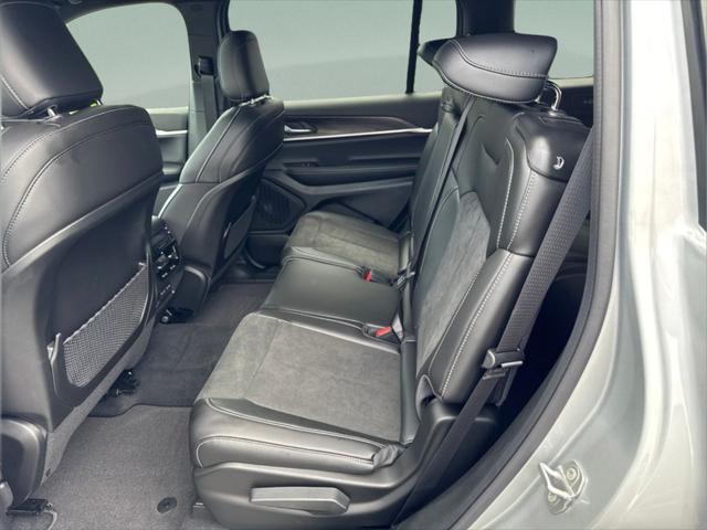 2026 Jeep Grand Cherokee L Altitude 4x4