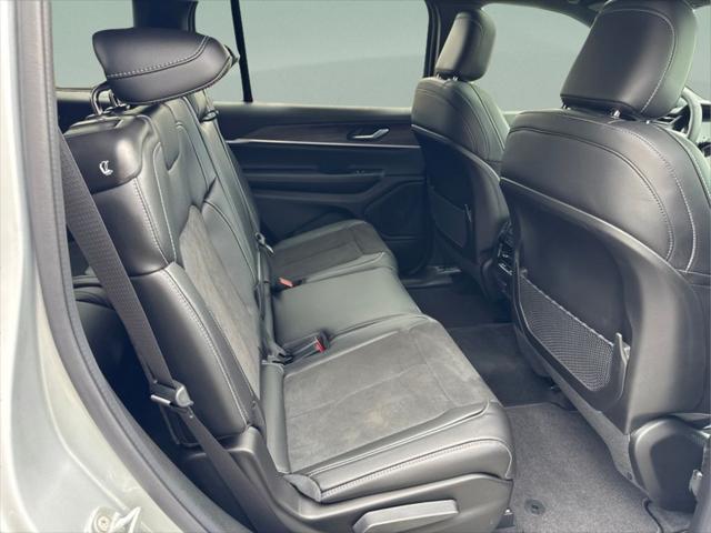 2026 Jeep Grand Cherokee L Altitude 4x4