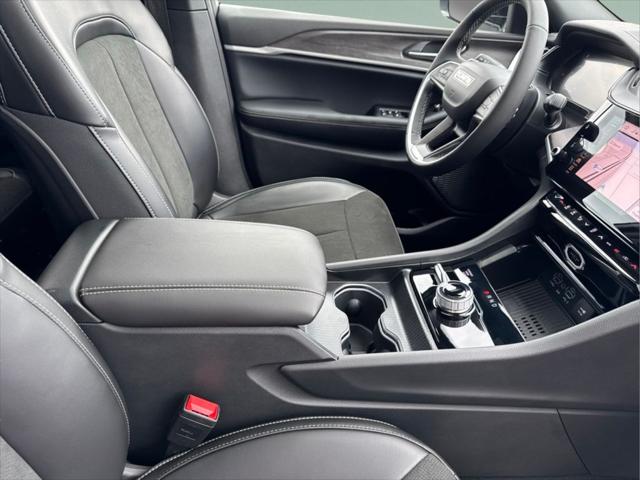 2026 Jeep Grand Cherokee L Altitude 4x4