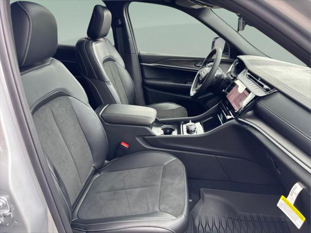 2026 Jeep Grand Cherokee L Altitude 4x4