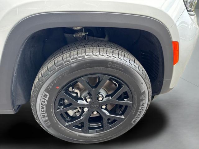 2026 Jeep Grand Cherokee L Altitude 4x4