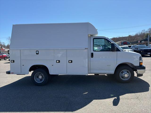 2026 Chevrolet Express Cutaway Work Van