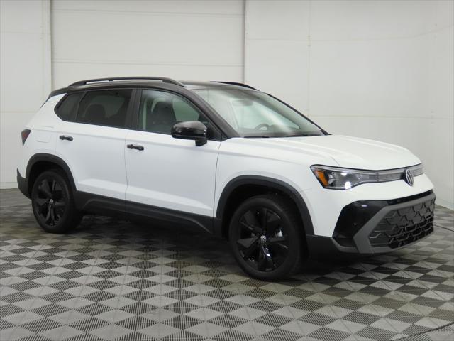 2026 Volkswagen Taos SE Black