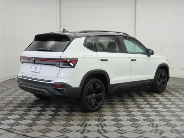 2026 Volkswagen Taos SE Black