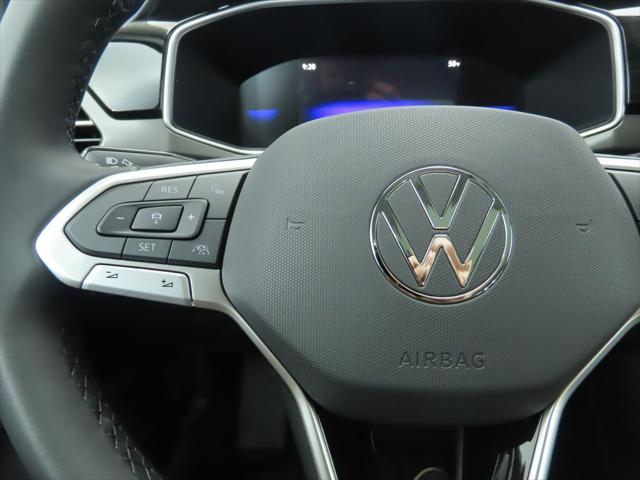 2026 Volkswagen Taos SE Black
