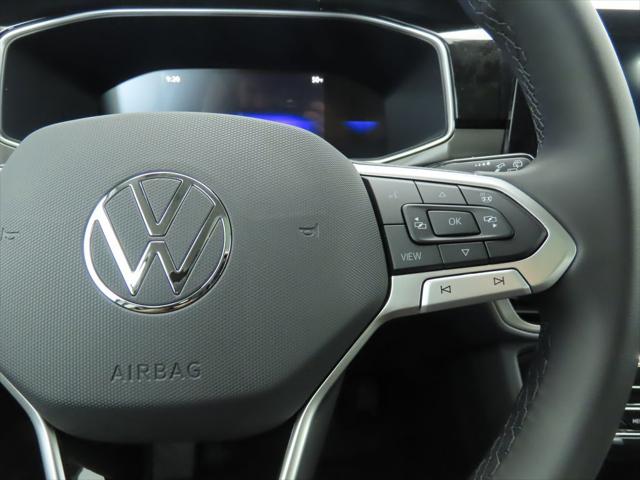 2026 Volkswagen Taos SE Black