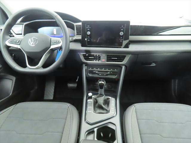 2026 Volkswagen Taos SE Black