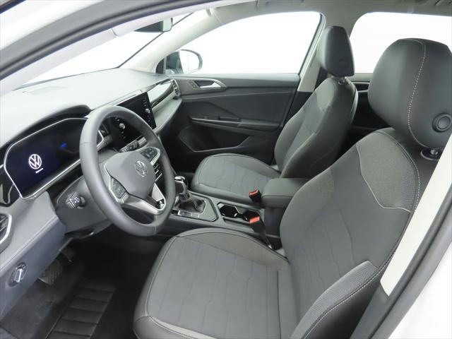 2026 Volkswagen Taos SE Black