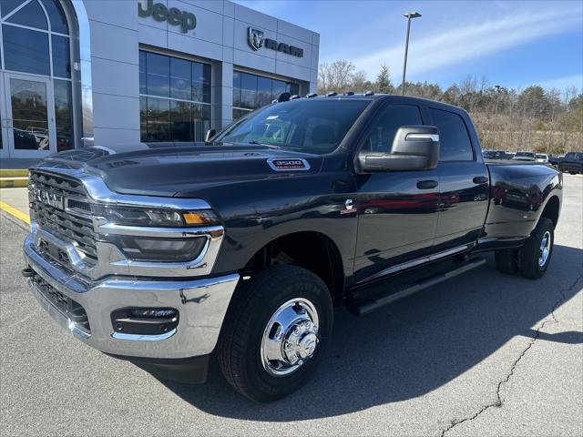 2026 Ram 3500 Tradesman Crew Cab 4x4 8 Box