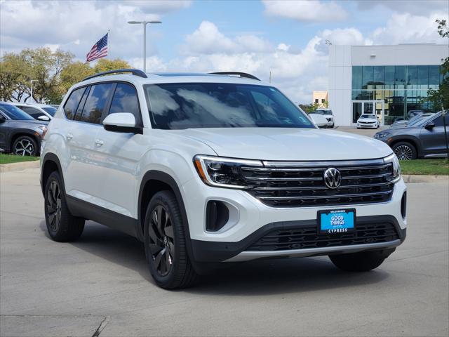 2026 Volkswagen Atlas SE with Technology