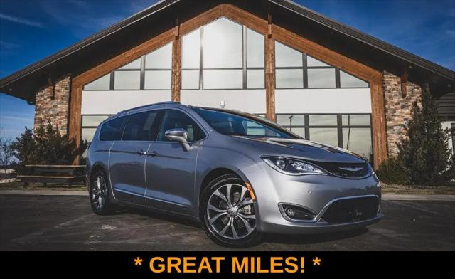 2020 Chrysler Pacifica 35th Anniversary Limited for sale in Troy, MO