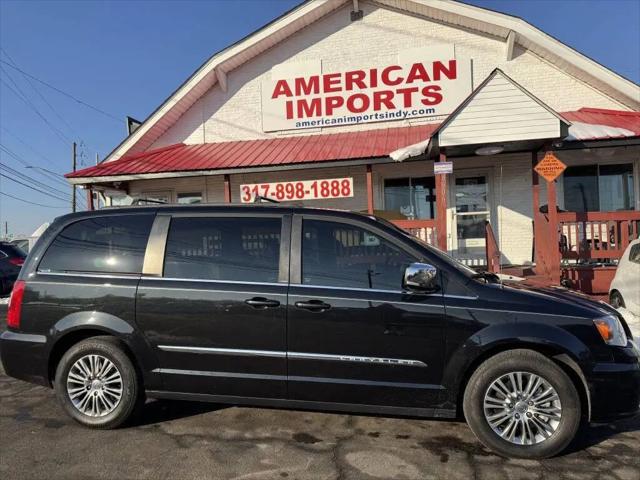 2014 Chrysler Town & Country Touring-L for sale in Indianapolis, IN