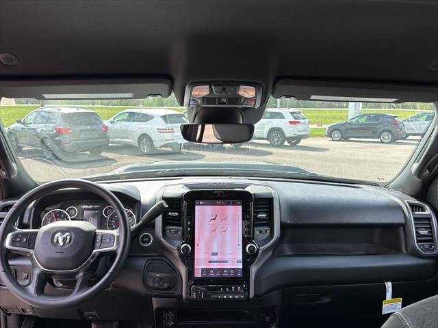 2026 RAM Ram 2500 RAM 2500 BLACK EXPRESS CREW CAB 4X4 64 BOX