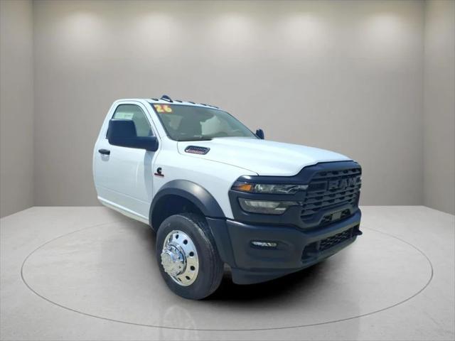 2026 RAM 5500 Chassis RAM 5500 TRADESMAN CHASSIS REGULAR CAB 4X4 60 CA