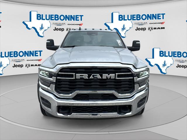 2026 RAM 5500 Chassis RAM 5500 TRADESMAN CHASSIS CREW CAB 4X4 84 CA