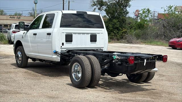 2026 RAM Ram 3500 Chassis Cab RAM 3500 TRADESMAN CREW CAB CHASSIS 4X4 60 CA