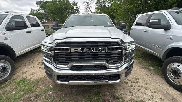 2026 RAM Ram 3500 Chassis Cab RAM 3500 TRADESMAN CREW CAB CHASSIS 4X4 60 CA