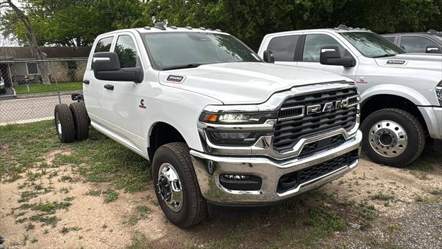 2026 RAM Ram 3500 Chassis Cab RAM 3500 TRADESMAN CREW CAB CHASSIS 4X4 60 CA