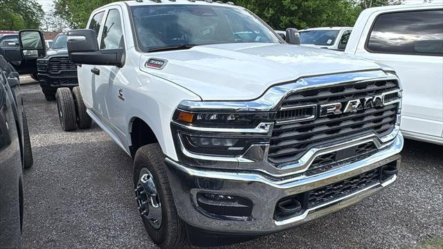 2026 RAM Ram 3500 Chassis Cab RAM 3500 TRADESMAN CREW CAB CHASSIS 4X4 60 CA