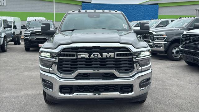 2026 RAM Ram 3500 Chassis Cab RAM 3500 TRADESMAN CREW CAB CHASSIS 4X4 60 CA
