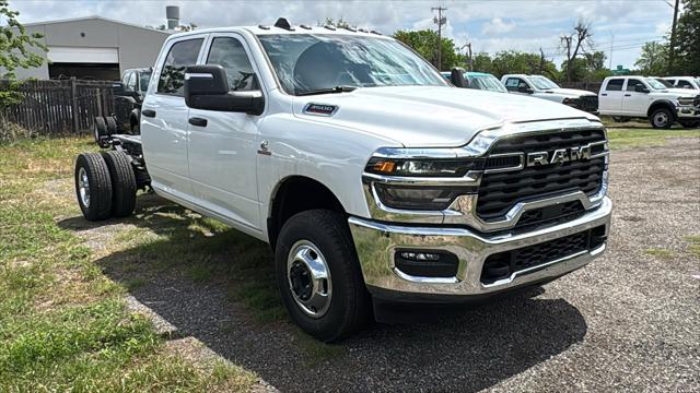 2026 RAM Ram 3500 Chassis Cab RAM 3500 TRADESMAN CREW CAB CHASSIS 4X4 60 CA