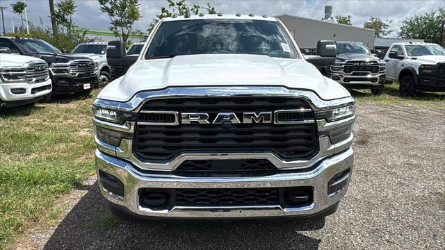 2026 RAM Ram 3500 Chassis Cab RAM 3500 TRADESMAN CREW CAB CHASSIS 4X4 60 CA