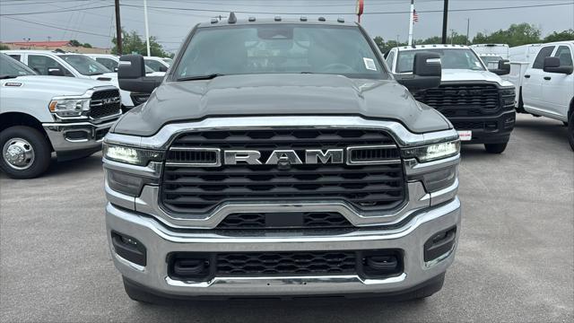 2026 RAM Ram 3500 Chassis Cab RAM 3500 TRADESMAN CREW CAB CHASSIS 4X4 60 CA