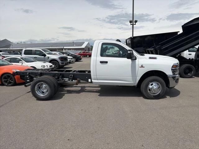 2026 RAM 3500 Chassis RAM 3500 TRADESMAN CHASSIS REGULAR CAB 4X4 60 CA