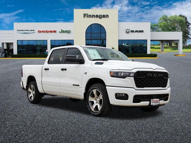 2026 RAM 1500 RAM 1500 EXPRESS CREW CAB 4X2 57 BOX