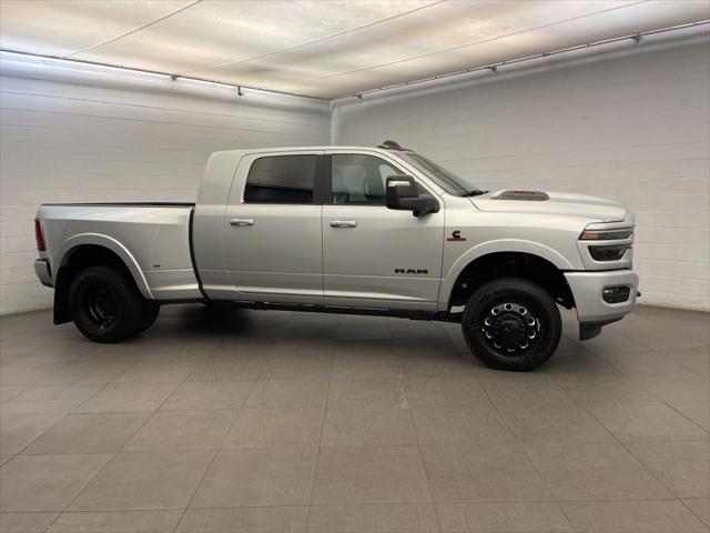 2026 RAM Ram 3500 RAM 3500 LIMITED MEGA CAB 4X4 64 BOX 2026 RAM Ram 3500 RAM 3500 LIMITED MEGA CAB 4X4 64 BOX